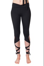 Load image into Gallery viewer, Black flexi Dancer Leggings