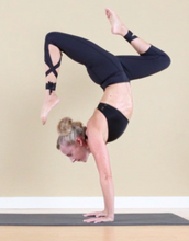 Load image into Gallery viewer, Black flexi Dancer Leggings